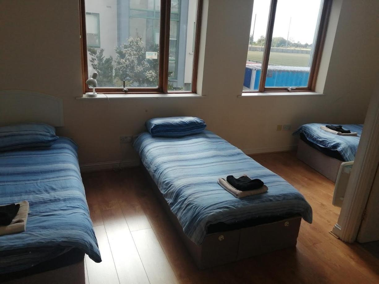 2 Bedroom, 2 Bathroom Apartment Дублин Экстерьер фото